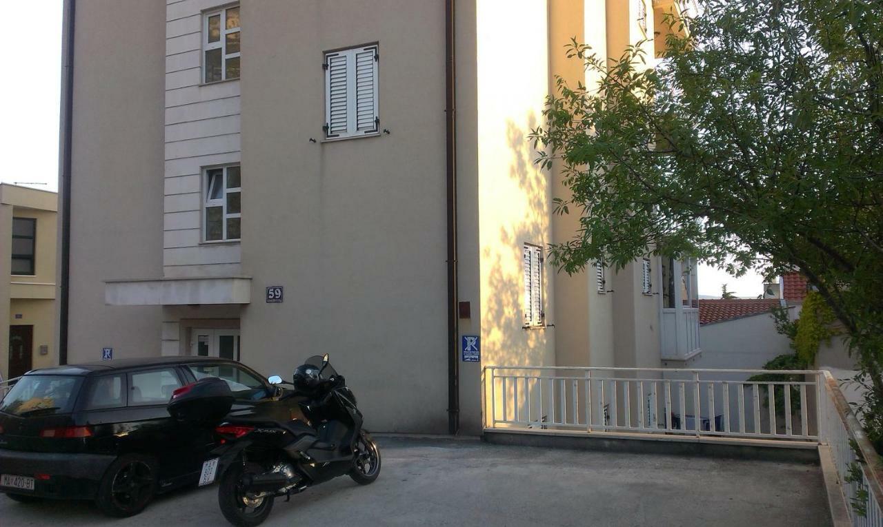 Viki Apartment