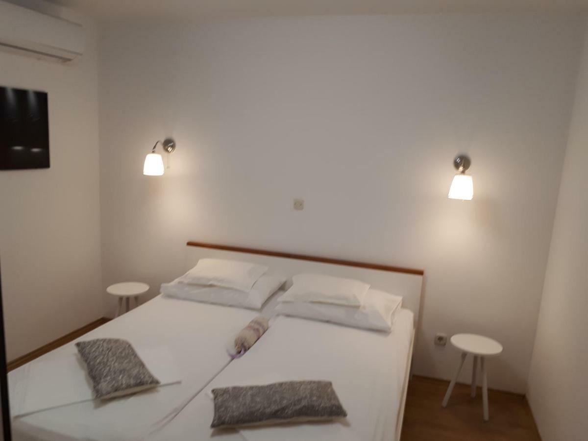 Viki Appartement *